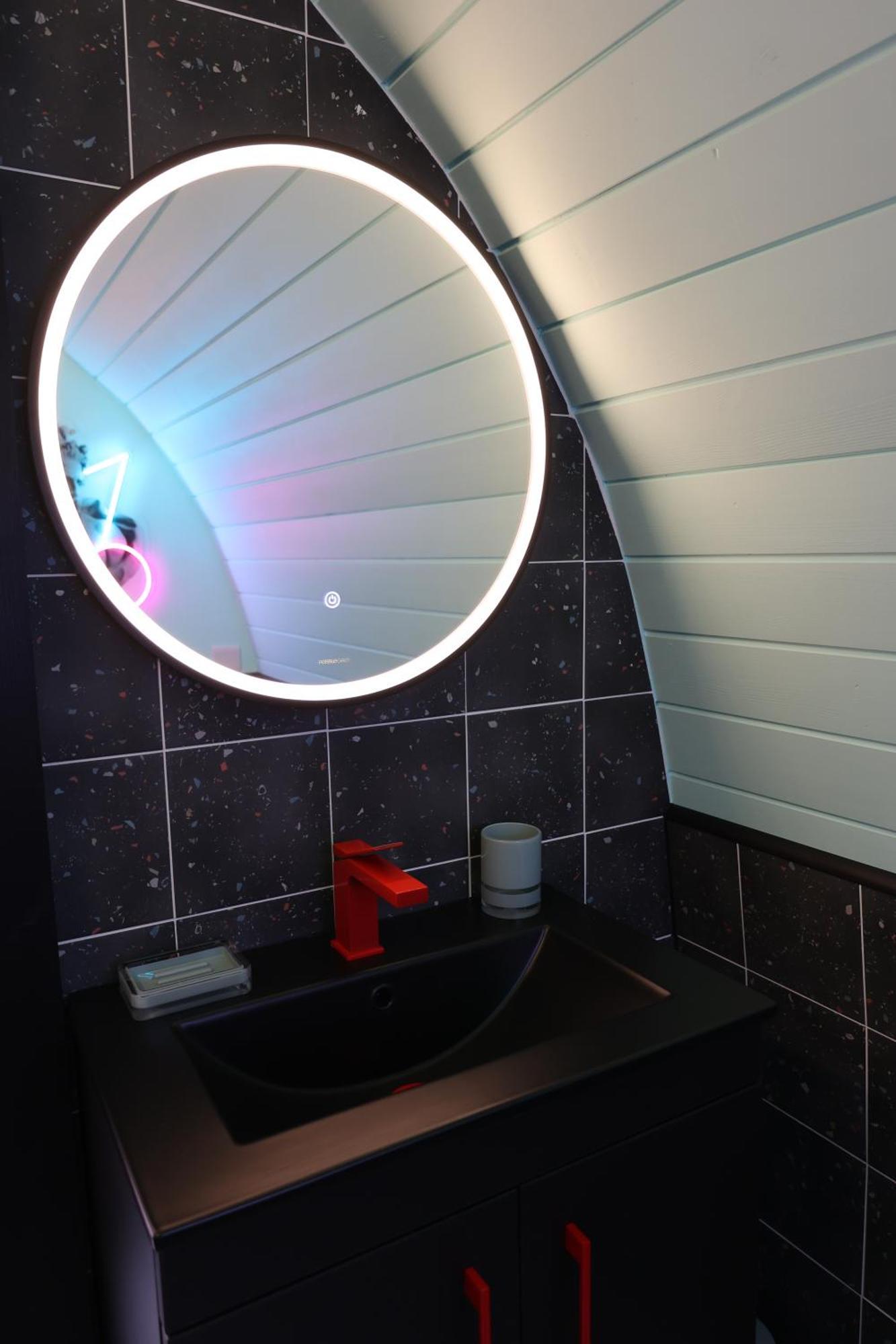 Ammonite Glamping Pod & Hot Tub Apartment Hungerton Exterior photo